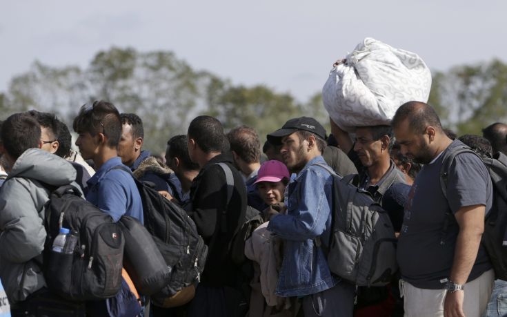 2015-09-20T122743Z_712875763_LR2EB9K0YLWWK_RTRMADP_3_EUROPE-MIGRANTS-AUSTRIA.jpg