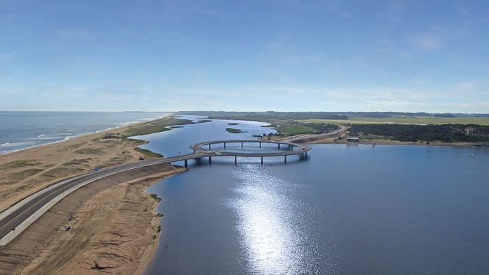 circular_bridge_02.jpg