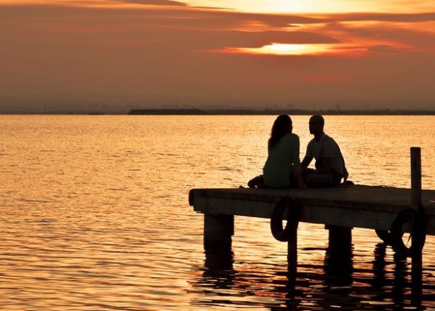 couple_sunset_sea_h_633_451.jpg