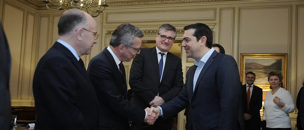 ΑΛΕΞΗΣ ΤΣΙΠΡΑΣ - ΥΠΟΥΡΓΟΣ ΕΣΩΤΕΡΙΚΩΝ - ΓΑΛΛΙΑ - ΜΠΕΡΝΑΡ ΚΑΖΝΕΒ - ΓΕΡΜΑΝΙΑ - ΤΟΜΑΣ ΝΤΕ ΜΕΖΙΕ - ΣΥΝΑΝΤΗΣΗ - ΠΡΟΣΦΥΓΙΚΟ - ΠΡΟΣΦΥΓΙΚΗ ΚΡΙΣΗ -  ΜΕΤΑΝΑΣΤΕΥΤΙΚΟ