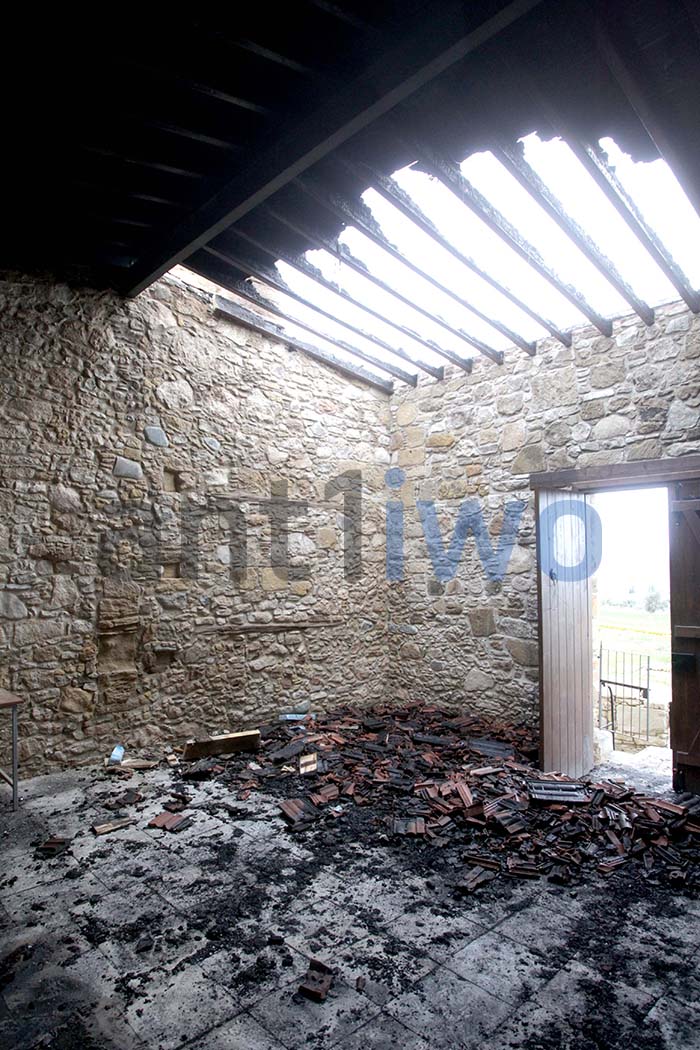 Εμπρησμός με πολιτικές προεκτάσεις – Eκαψαν το αναστηλωμένο τέμενος στη Δένεια