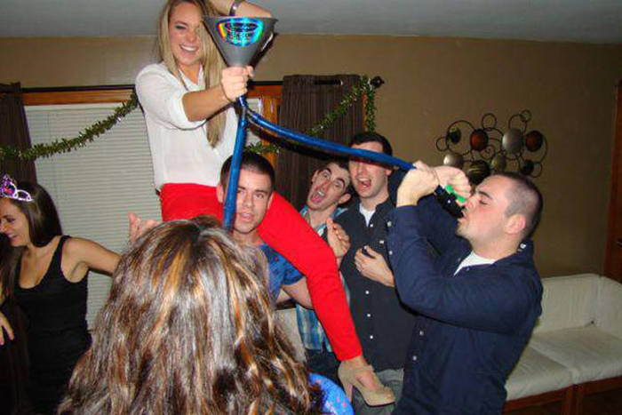 partying_03