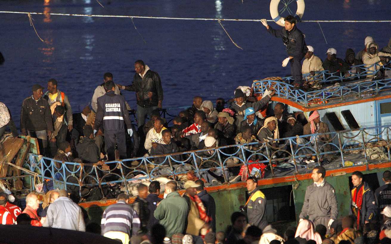Η ιταλική ακτοφυλακή διέσωσε σχεδόν 1.500 μετανάστες