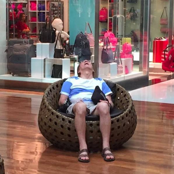 every_time_you_go_shopping_with_your_girlfriend_640_01.jpg