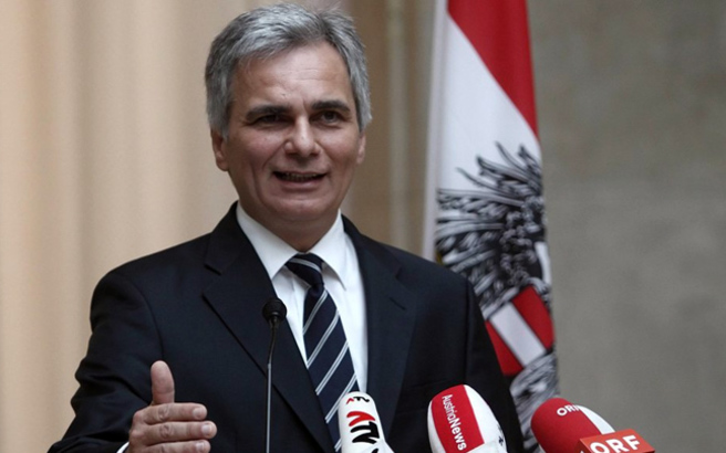 Φάιμαν: Ανάσα από τη μείωση των προσφυγικών ροών προς την Ελλάδα
