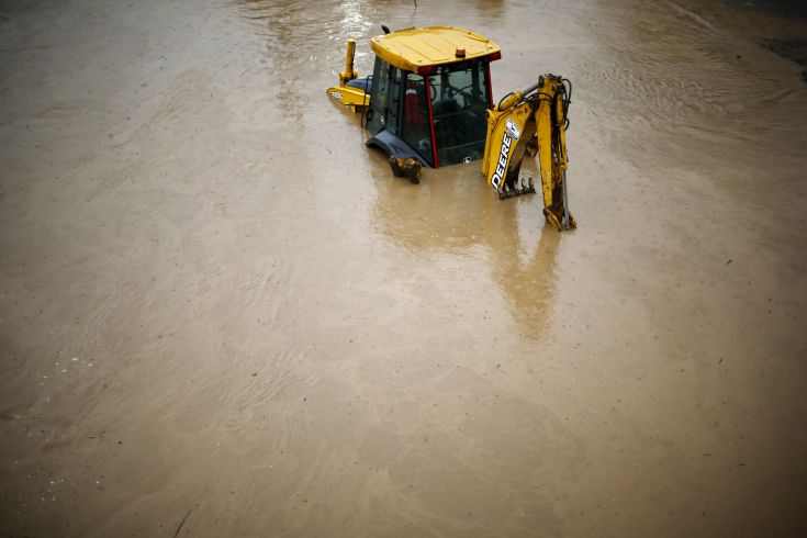 2016-04-17T185525Z_831880945_GF10000385774_RTRMADP_3_CHILE-RAINS