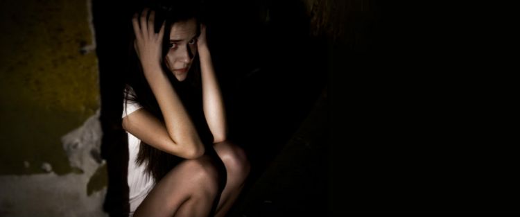 Σοκ στη Λάρνακα! Πατριός βίαζε για 8 χρόνια τις θετές δίδυμες του κόρες!!!