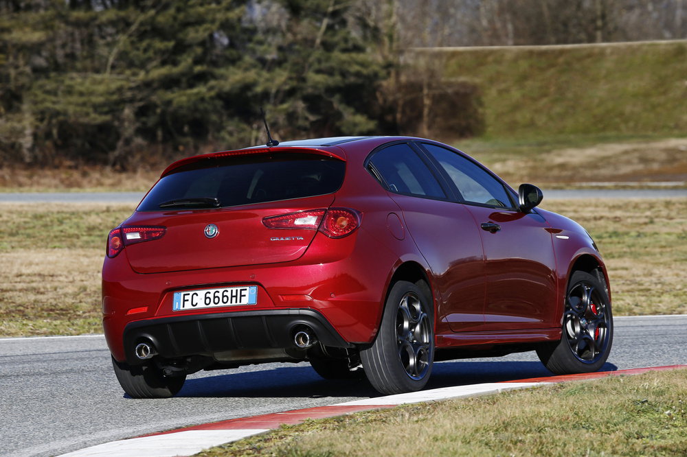 alfa_romeo_giulietta_2.jpg