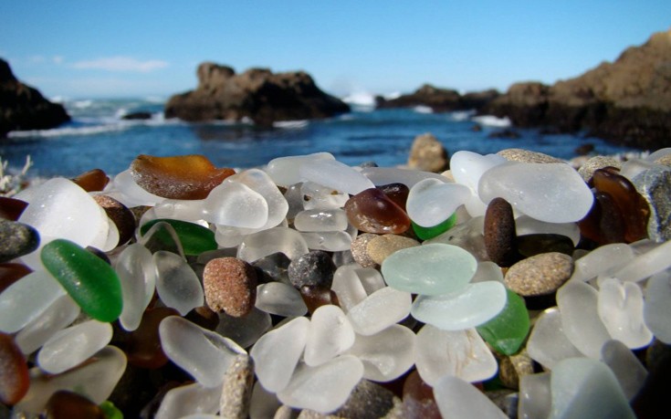 glassbeach2.jpg