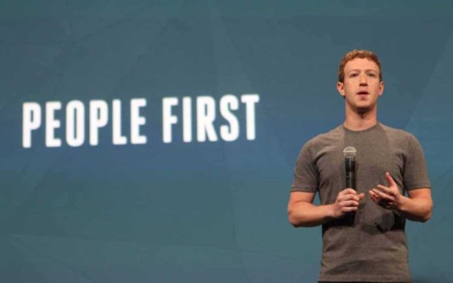 Τριπλάσιος ο αριθμός μηνυμάτων Messenger και WhatsApp σε σχέση με τα SMS