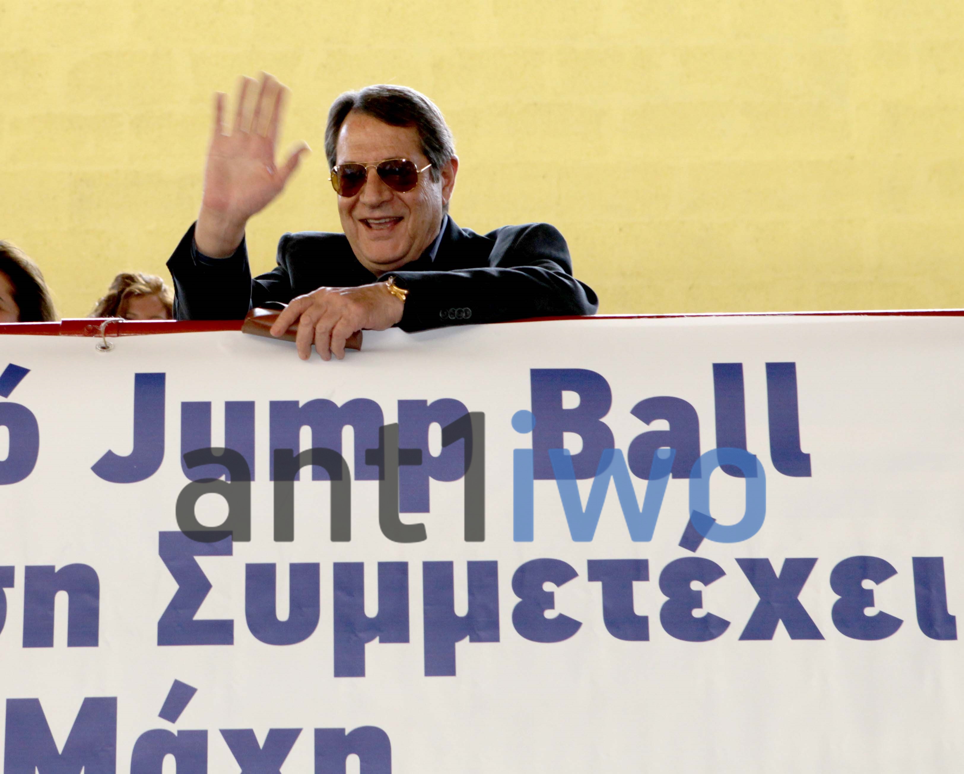 Το έριξαν στο μπάσκετ οι Υπουργοί για τους καρκινοπαθείς