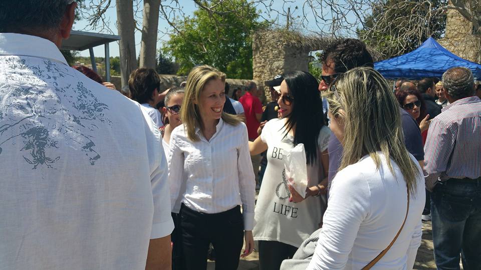 Άρτεμις Δ. Σαββίδου: «Τα πράγματα στην πολιτική πρέπει ν’ αλλάξουν, το απαιτούν καιροί και κοινωνία…»