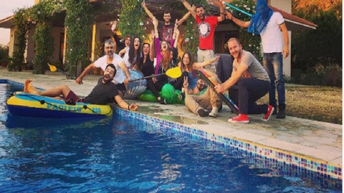 Αυτή είναι η έπαυλη που γίνονται τα γυρίσματα του Μπρουσκο! Γιατί δημιούργησε πρόβλημα στη σειρά;