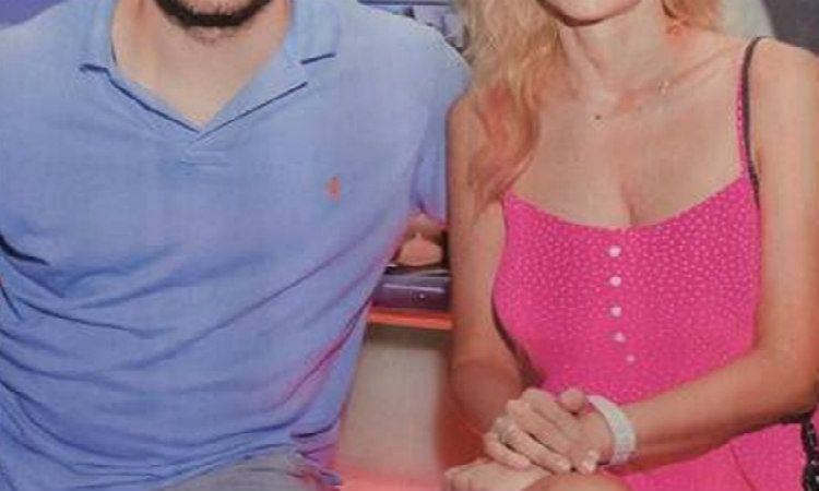 Στο Κολωνάκι ζει πλέον ο γοητευτικός Αραδιππιώτης με την αγαπημένη του! ΦΩΤΟ
