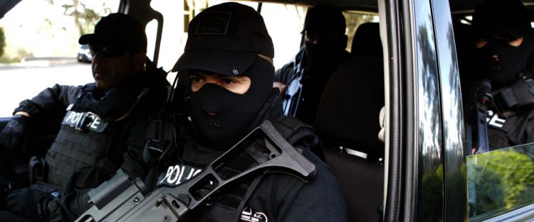 Πληρώνουμε αστυνομικούς για να προσέχουν μέχρι και την γυναίκα του Σπύρου Κυπριανού – Όλα τα ονόματα