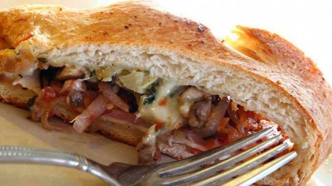 calzone3-922×516-678×381.jpg