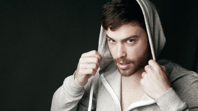 stefanos-michail-den-mou-aresei-na-me-theoroun-glastra-678×381.jpg