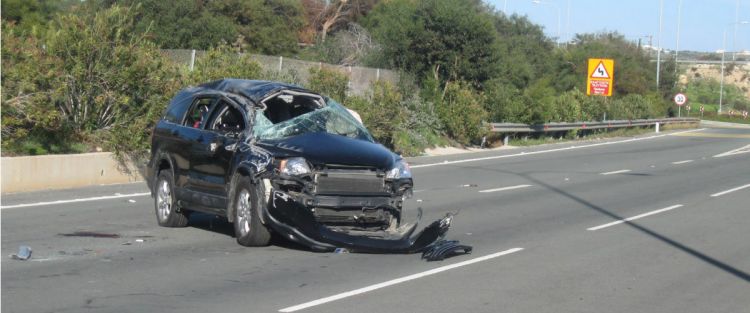 Σοβαρό τροχαίο στη Λάρνακα – Στο Νοσοκομείο νεαρός οδηγός