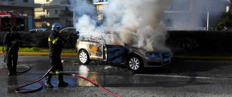 Σοβαρό τροχαίο τα ξημερώματα στη Λάρνακα: Τυλίχτηκε στις φλόγες το όχημα!