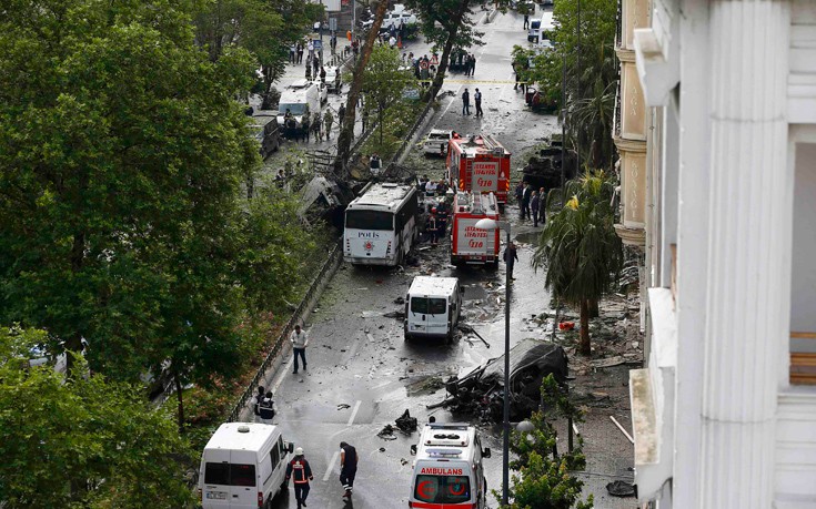 Προφυλακίστηκαν τρεις ύποπτοι για την επίθεση στην Κωνσταντινούπολη