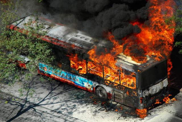 bus-fire-china-wea_1673446i.jpg