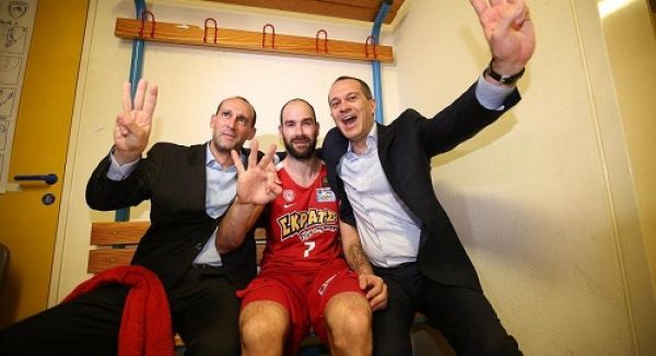 Ξεκίνησαν οι συζητήσεις Σπανούλη και Αγγελόπουλων!