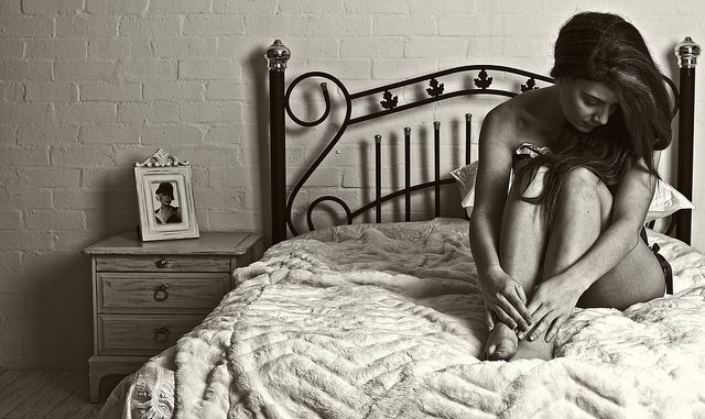 happy-woman-alone-640×381.jpg