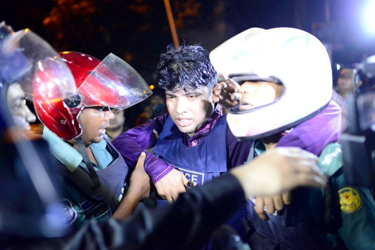 2016-07-01T205221Z_469013213_S1AETNDFLLAA_RTRMADP_3_BANGLADESH-ATTACK.jpg