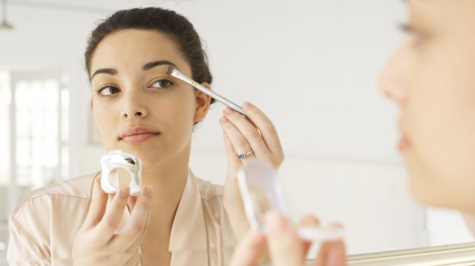 Adjust-Your-Morning-Makeup-Routine-678×381.jpg