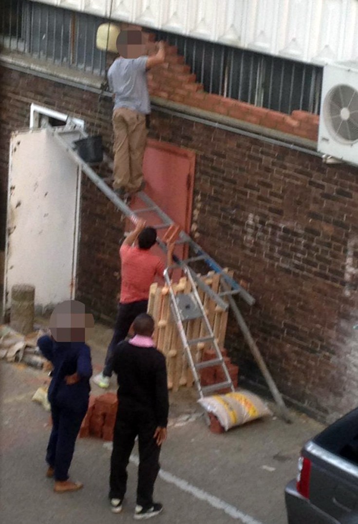 builders2.jpg