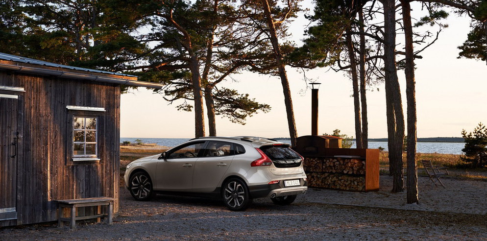 volvo-v40-2017_5.jpg