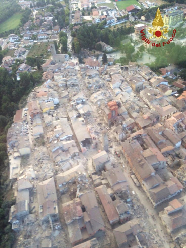 2016-08-24T060252Z_5371081_S1BETXFQGYAA_RTRMADP_3_ITALY-QUAKE.jpg