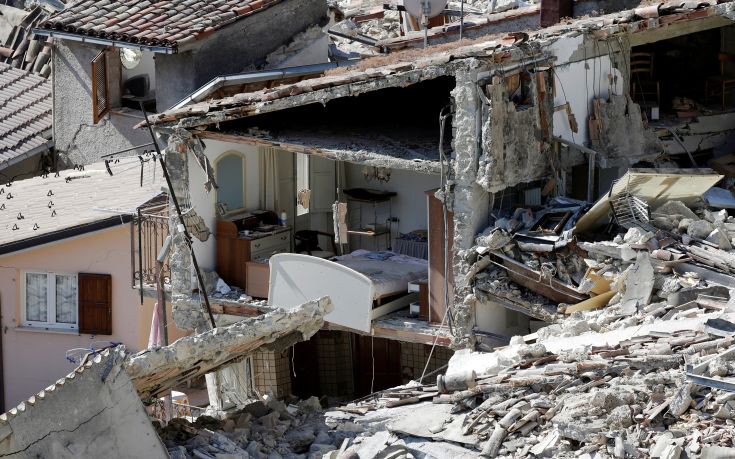 2016-08-26T093222Z_887007336_D1BETXQEMOAA_RTRMADP_3_ITALY-QUAKE.jpg