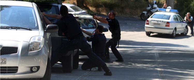 ΛΑΡΝΑΚΑ: Γυναίκα αστυνομικός έσπασε ένα δόντι και τραυματίστηκε στο πρόσωπο μετά από επεισοδιακή καταδίωξη