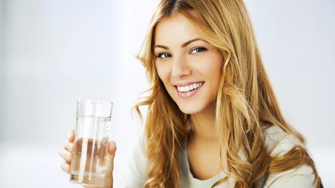 Drinking_water_Female-678×381.jpg
