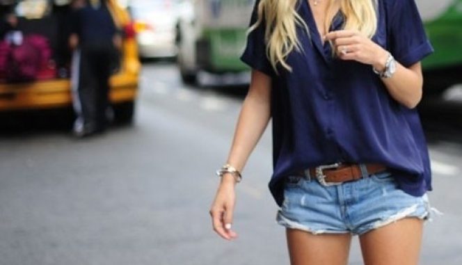 Νavy Summer: 10 τρόποι να υιοθετήσεις το classic trend!