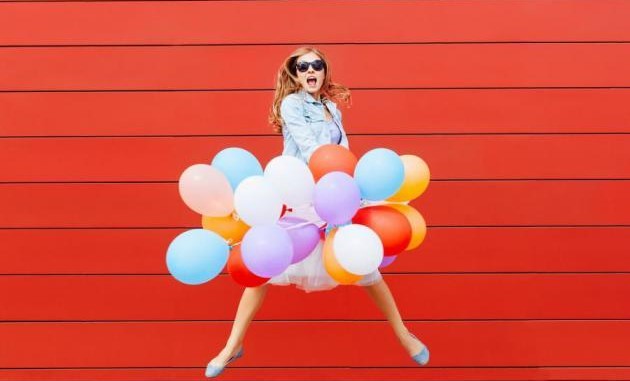 balloons_girl_h_645_450-630×381.jpg