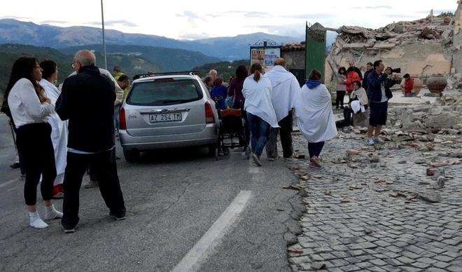 Εικόνες Αποκάλυψης από τα χαλάσματα στην Ιταλία [photos]