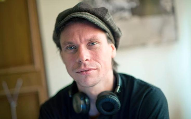 101420991_Lauri_Love-large_trans-piVx42joSuAkZ0bE9ijUnGH28ZiNHzwg9svuZLxrn1U.jpg