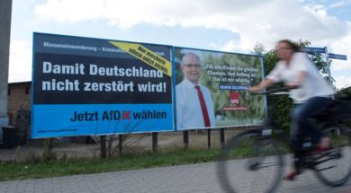 2016-08-30T152856Z_1158875343_S1AETYLBJSAA_RTRMADP_3_GERMANY-ELECTION.jpg