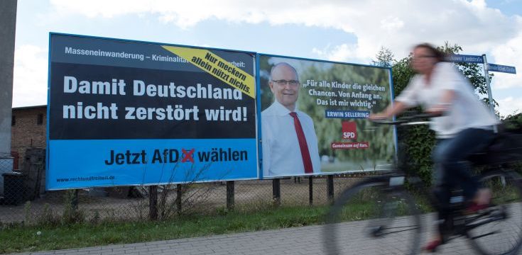 2016-08-30T152856Z_1158875343_S1AETYLBJSAA_RTRMADP_3_GERMANY-ELECTION.jpg