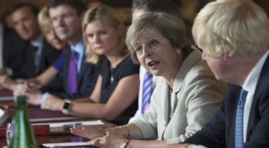 2016-08-31T112420Z_1678105967_LR1EC8V0VOADU_RTRMADP_3_BRITAIN-EU.jpg