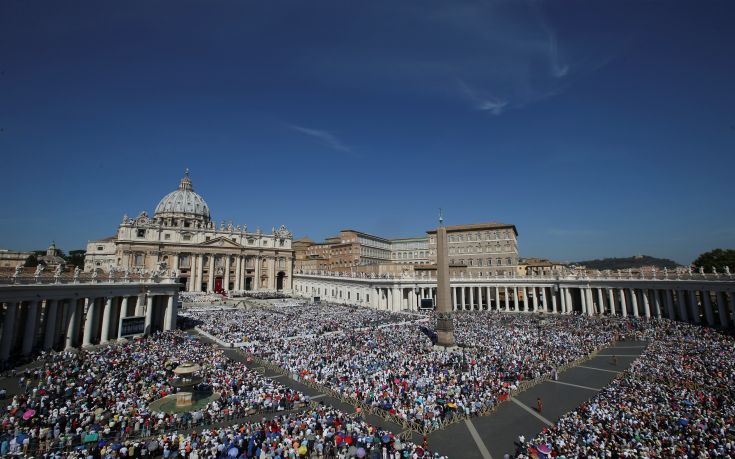 2016-09-04T085831Z_216566445_S1AETZIHUDAA_RTRMADP_3_POPE-MOTHERTERESA