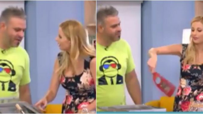 Θεός! Δεν υπάρχει! Έβγαλε την «φουκού» live στο στούντιο της Αριστοτέλους και αυτή κρατούσε το φυσερό (VIDEO)
