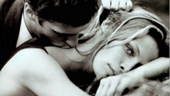 couple2-e1460221387231-678×381.jpg