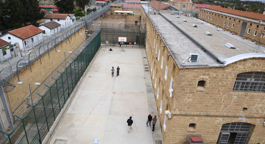 Έξι χρόνια και πάλι στην φυλακή ο γνωστός «Αράπης» στη Λάρνακα: Είχε πρωταγωνιστικό ρόλο στον εμπρησμό του πρακτορείου της Megabet Plus