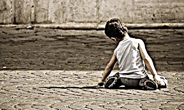 Θλιβερά στοιχεία: 230.000 παιδιά ζουν σε ελληνική νοικοκυριά χωρίς εισόδημα
