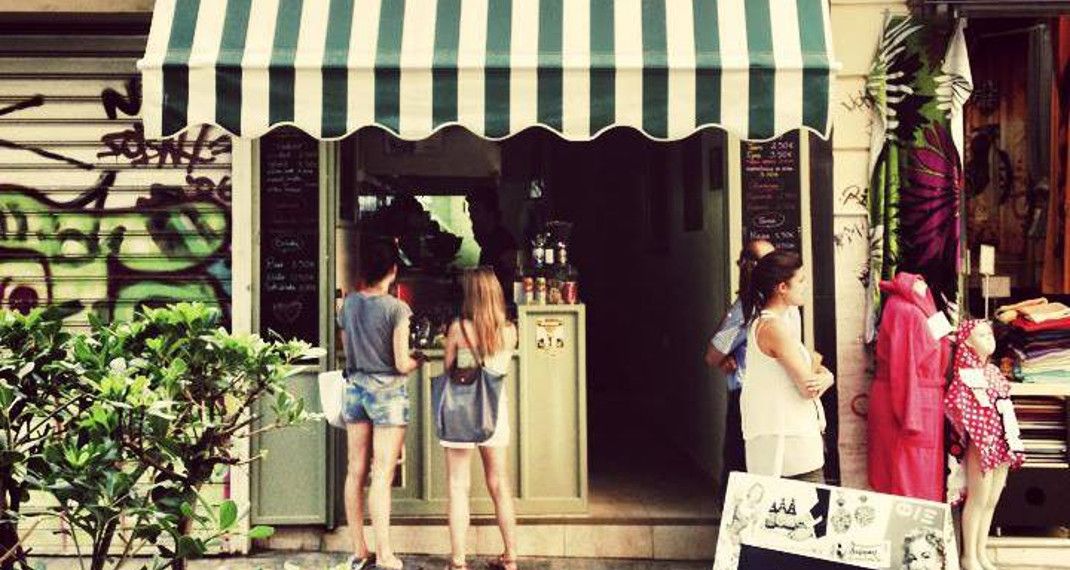 Το καλύτερο, φθηνό, street food της Αθήνας -Από μπέργκερ, μέχρι φαλάφελ και σούσι