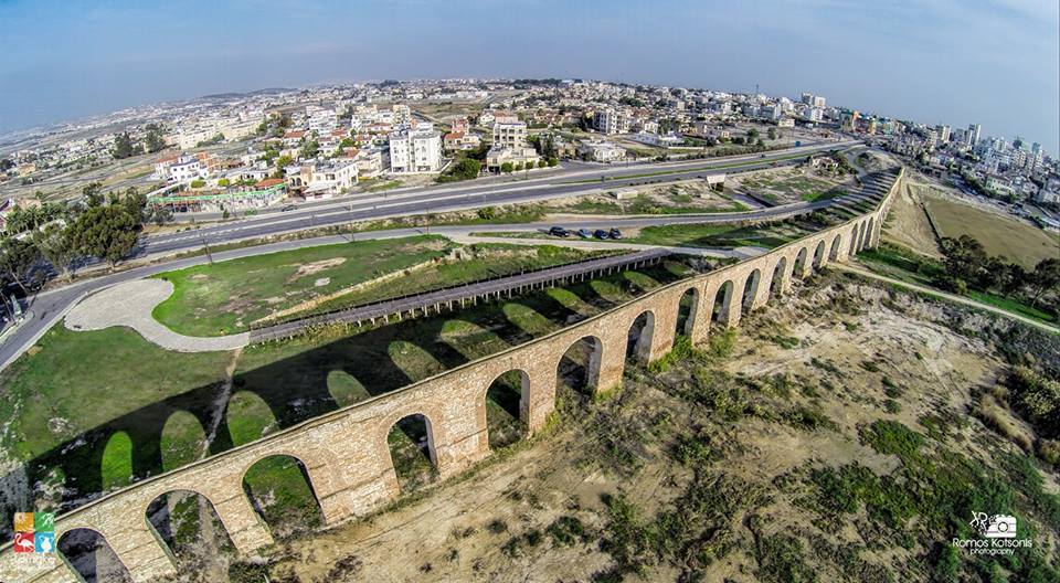 Η μάχη της Τοπικής Αυτοδιοίκησης, εκτός από οράματα και υποσχέσεις, περιλαμβάνει και παχυλούς μισθούς…