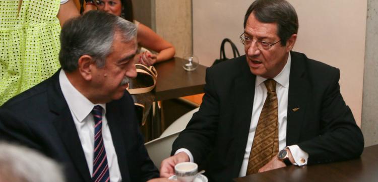 «Ρε Μουσταφά να σκεφτούμε τα παιδιά και τα εγγόνια μας – Νίκο τελειώσαμε πάω να κοιμηθώ…»